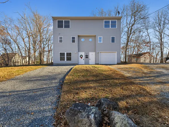 15 Hillcrest St A, Norwich, CT 06360