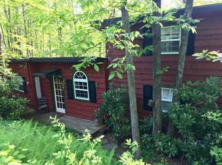 726 Eastside Duck Mountain Rd, Scaly Mountain, NC 28775