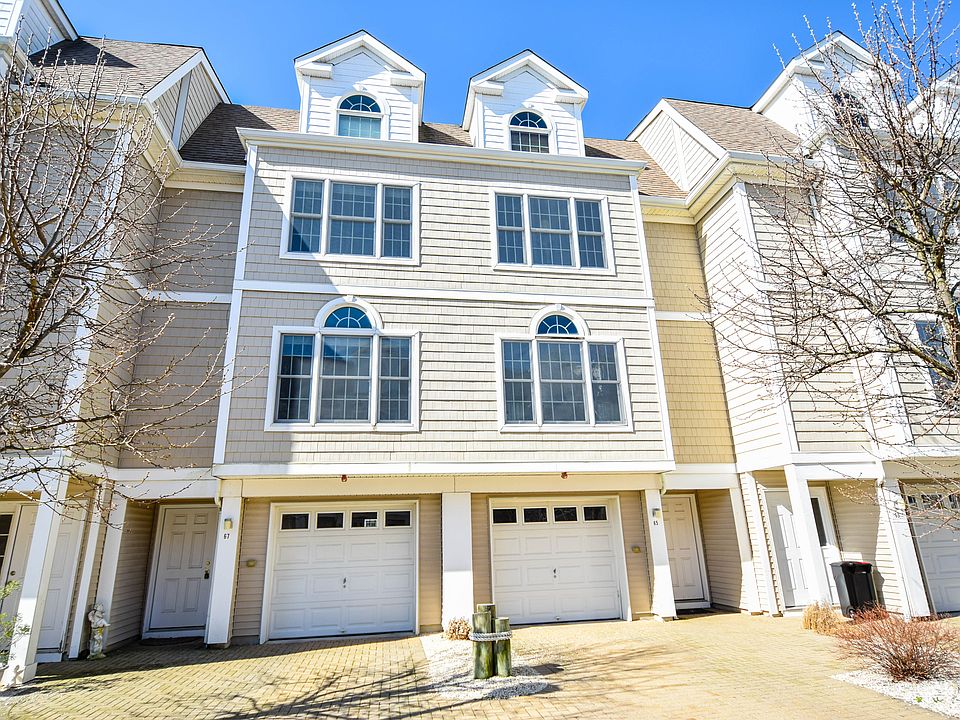 1st image of 67 Chelsea Ct