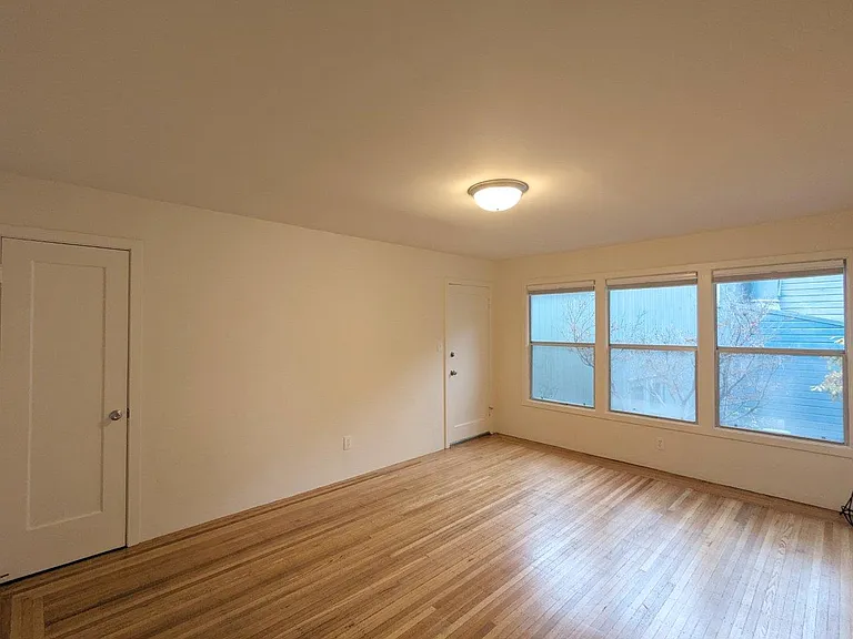 2038-2042 Hearst Avenue — Photo 9