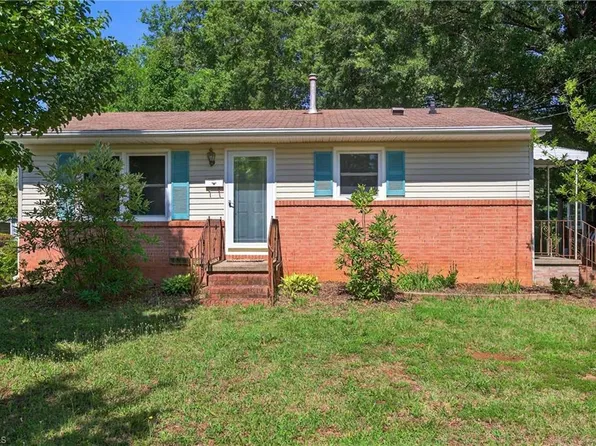 912 Wilson St, Reidsville, NC 27320