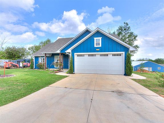 2nd image of 2270 E Meyers Cir
