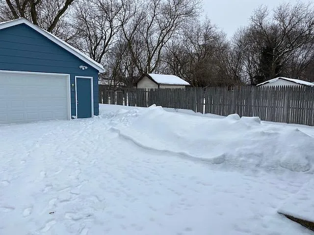 218 W Pineview Dr — Photo 3