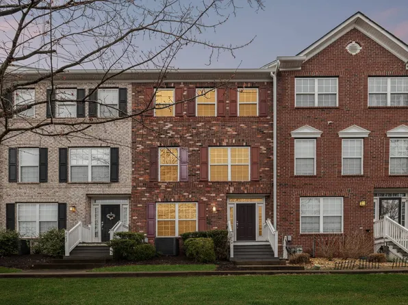 8644 Gauphin Pl, Nashville, TN 37211