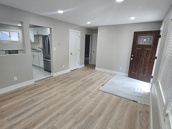 2nd image of 2036 W Ridge Rd