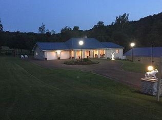 1009 Broad St, Connellsville, PA 15425