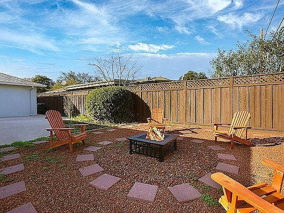 1st image of 1064 Matadero Dr