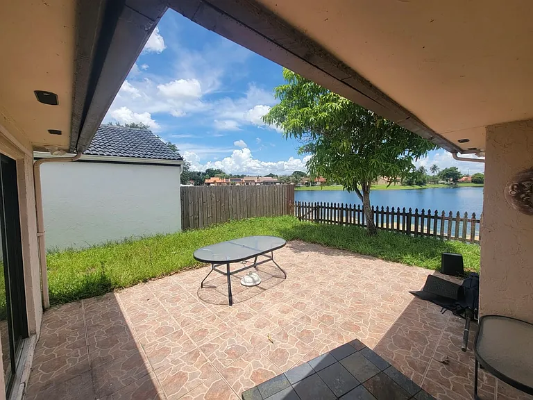 17544 NW 63rd Ct — Photo 7