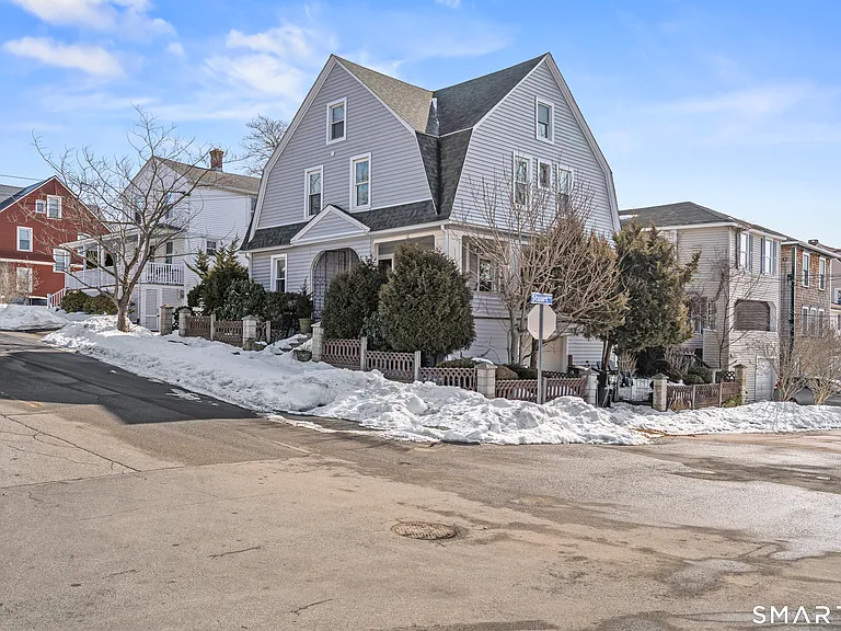94 Neptune Ave — Photo 1