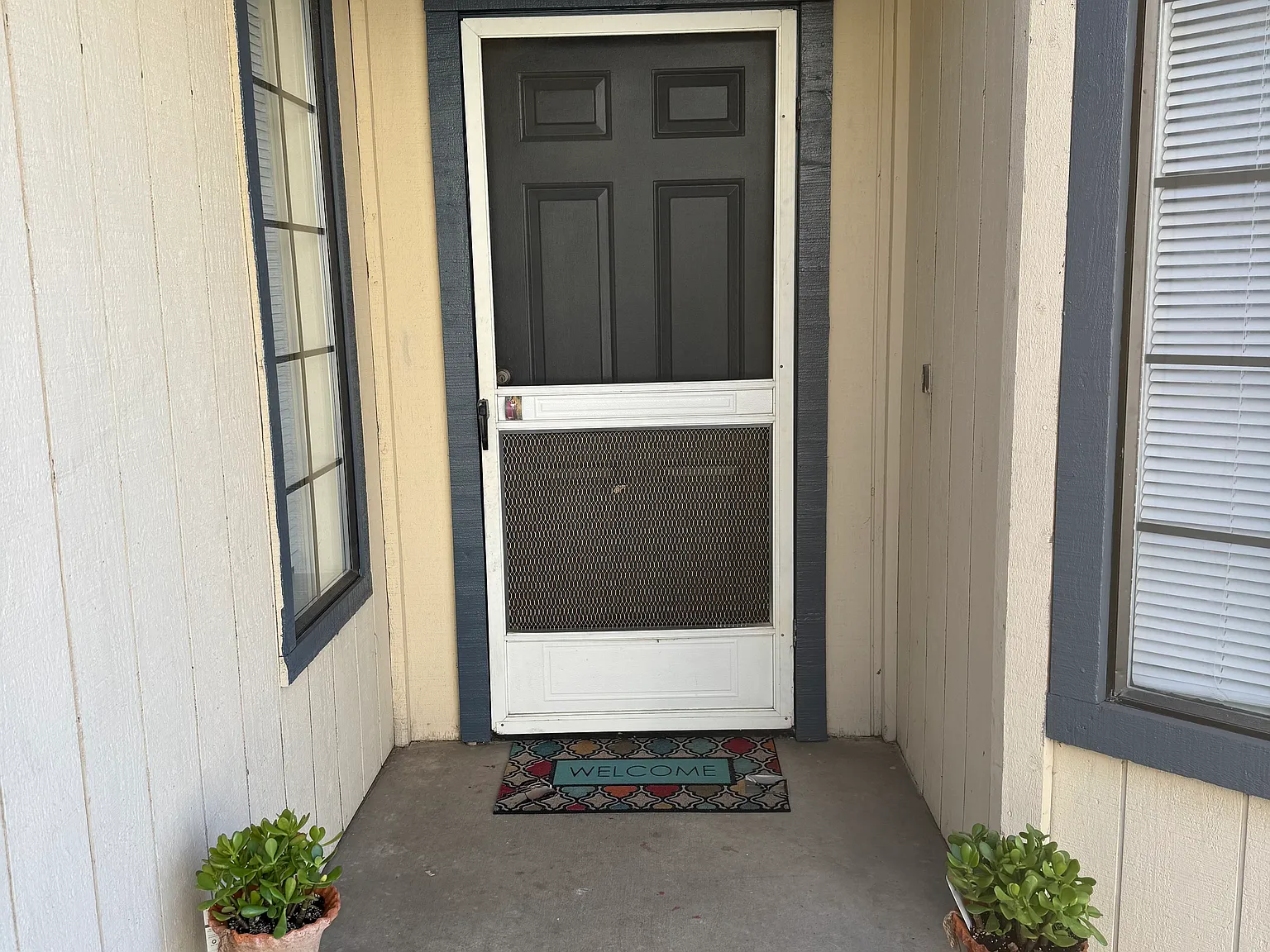3 bed, 2.5 bath, 1309 sqft, $2,500 — Photo 3