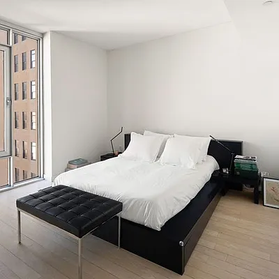 Sold by R New York | media 6