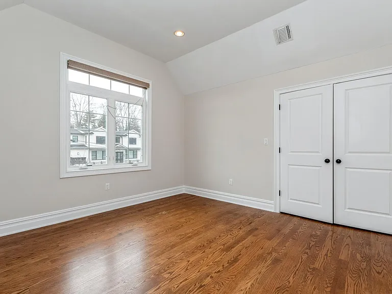 15 Woodland Rd — Photo 21