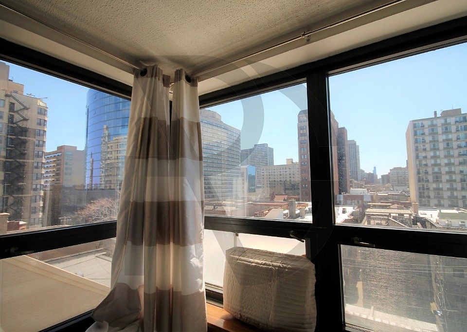 1st image of 445 W Wellington Ave APT 07E
