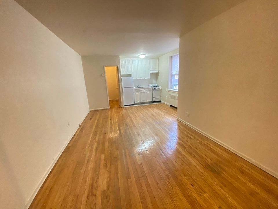 1st image of 143-06 Barclay Ave #4U