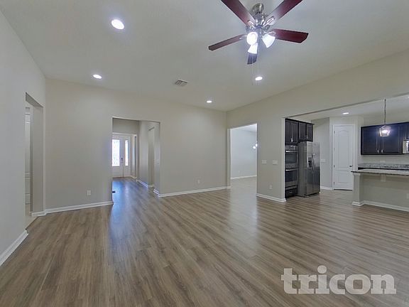 3rd image of 3525 Chandler Estates Dr