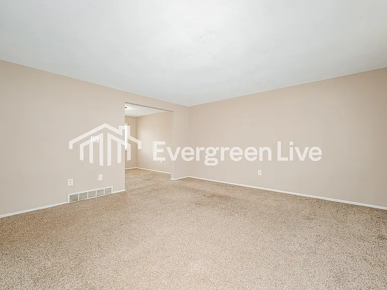 1022 Taylor St — Photo 7
