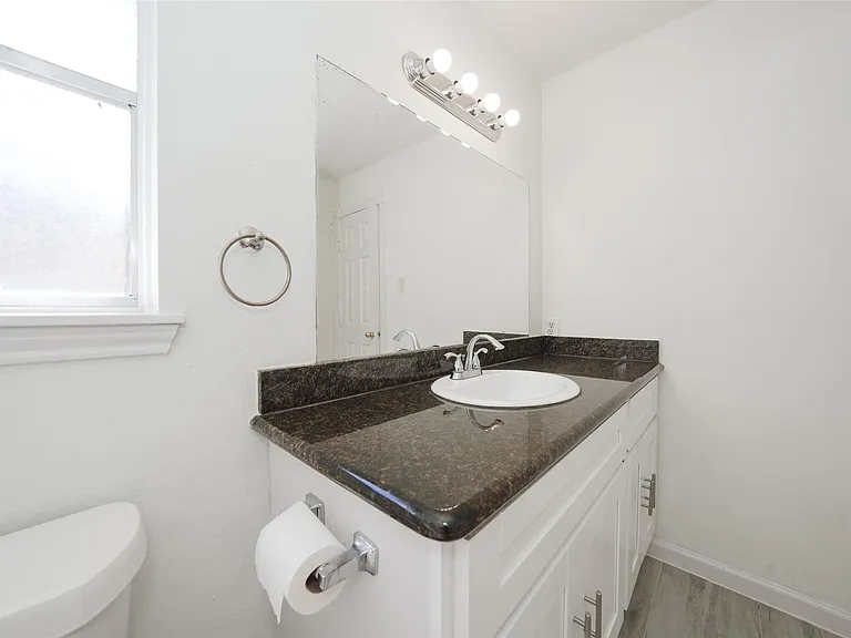5375 Little John Ln — Photo 5
