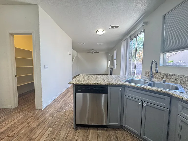 1078 Country Skies Ave — Photo 7