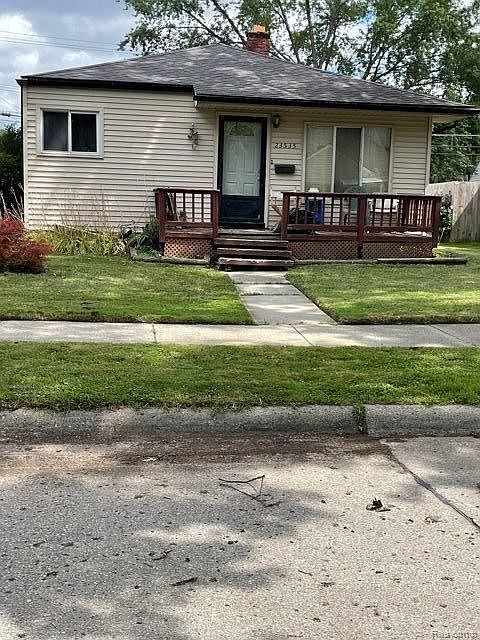 1st image of 23535 Beverly St