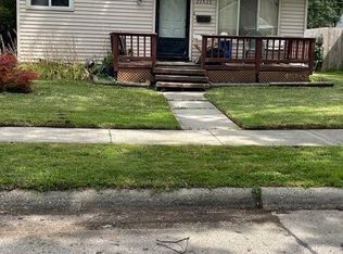 23535 Beverly St, Saint Clair Shores, MI 48082