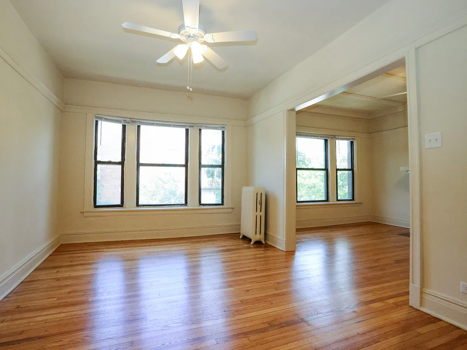 2 bed, 1.5 bath, 700 sqft, $2,750 — Photo 2