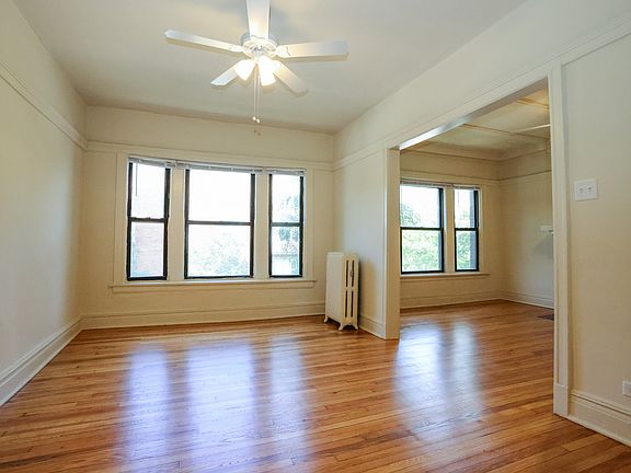 2nd image of 3919 N Fremont St APT 3