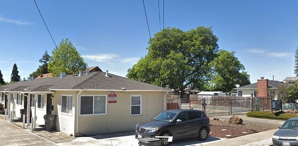 1st image of 20839 Garden Ave