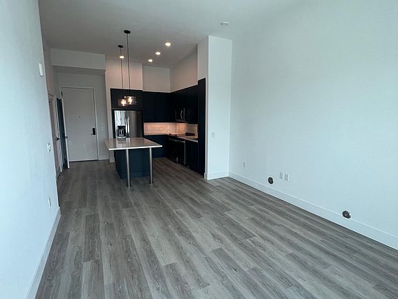 5th image of 168 NW 33rd St #B4