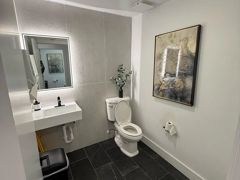 160 W Evergreen Ave #101-202-215 — Photo 11