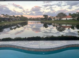 16189 Parque Ln, Naples, FL 34110