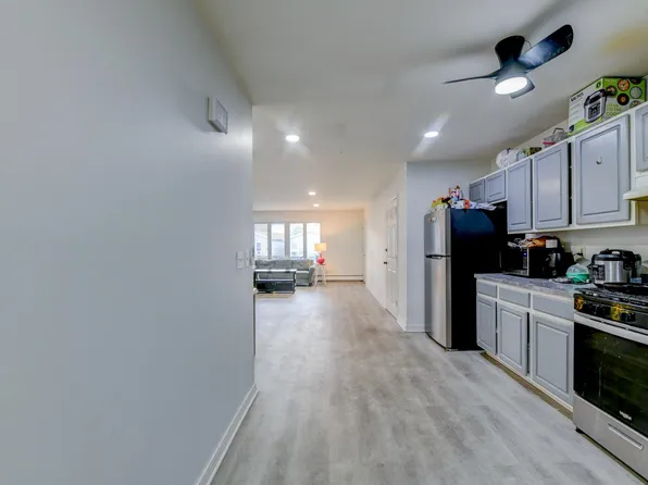 708 Garfield Avenue image 12 of 32