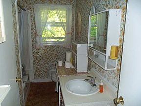 4th image of 1024 Hardee Ct