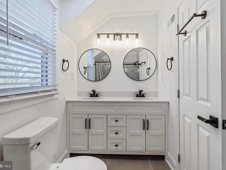 602 S Hammonds Ferry Rd — Photo 17