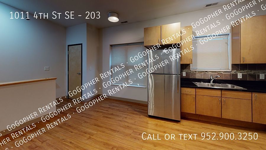 1st image of 1011 4th St SE #203