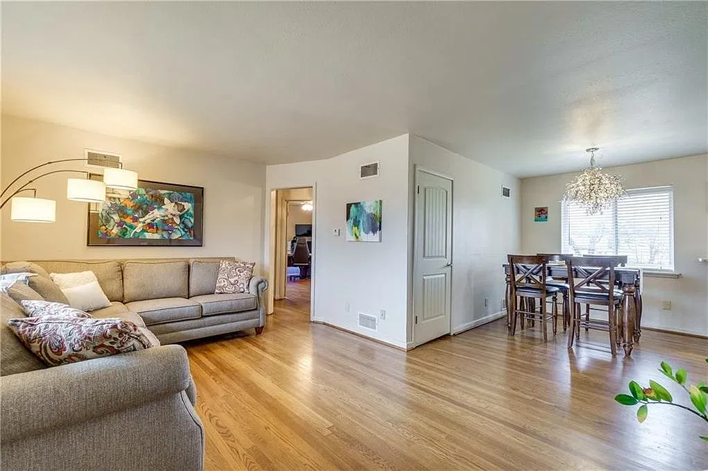 5121 North Roff Avenue - 1 — Photo 3