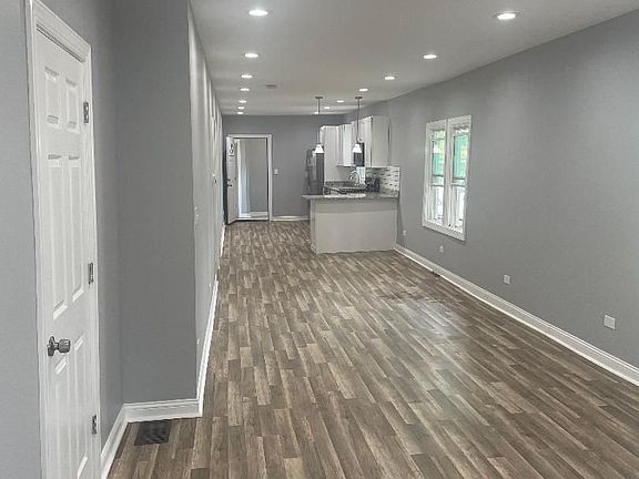 4th image of 3021 E 138th Pl #1