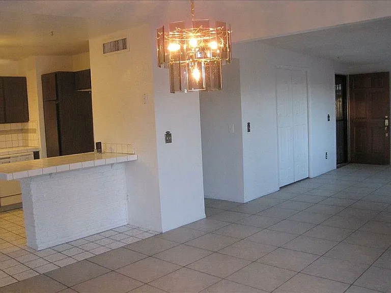 1781 E Missouri St — Photo 10
