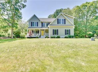 40 Chriswood Trce, Ledyard, CT 06339