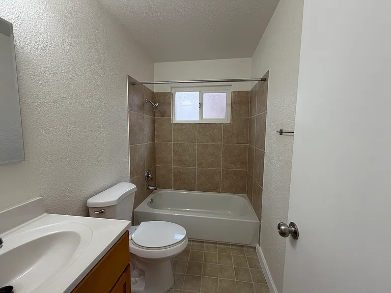 Haller Court — Photo 11