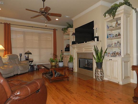 5th image of 104 Bridgeton Cir