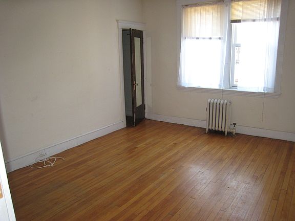 5th image of 322 Saint Paul St #5BR