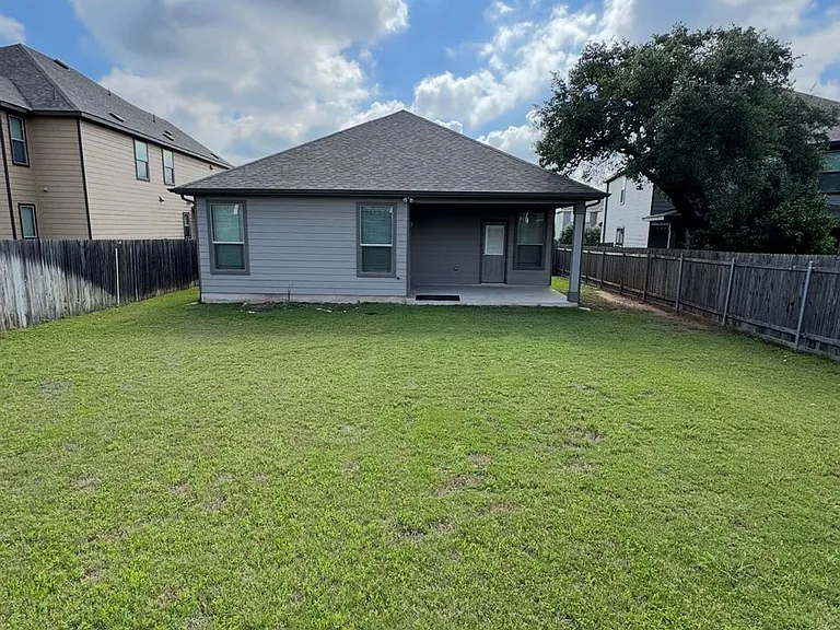 199 Kennicott Dr — Photo 9