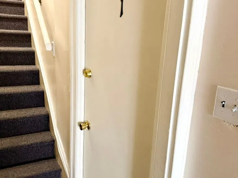 637 W Philadelphia St #1 — Photo 2