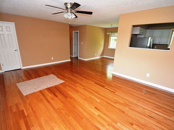 4th image of 559 Coulter St