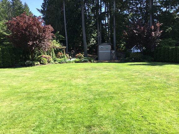 5th image of 10522 23rd Street Ct E