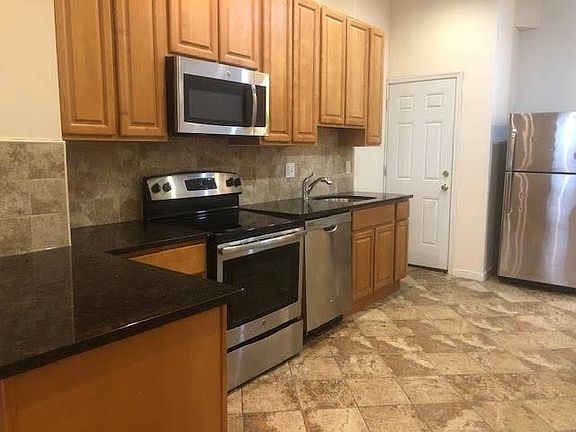 4th image of 532 S 52nd St #1A