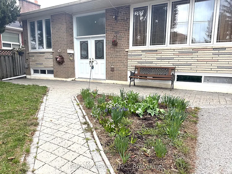 255 Sussex Ave #BASEMENT — Photo 3