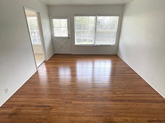 4th image of 1712 E 1st St APT 4