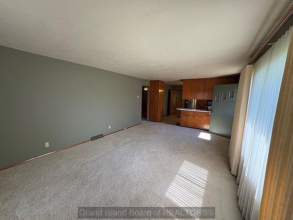 4th image of 112 Turner Ln