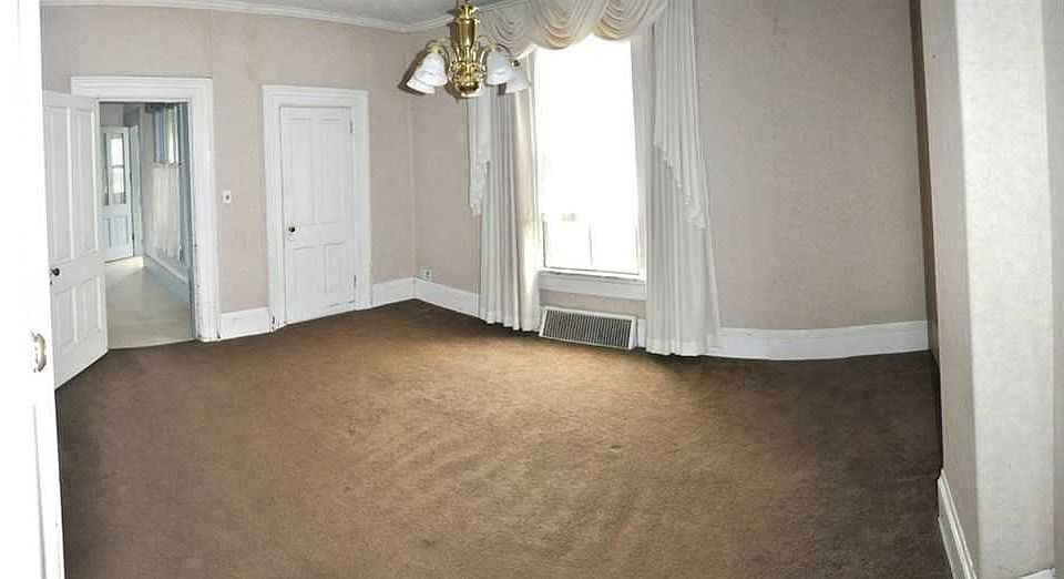 1st image of 1319 N 10th St